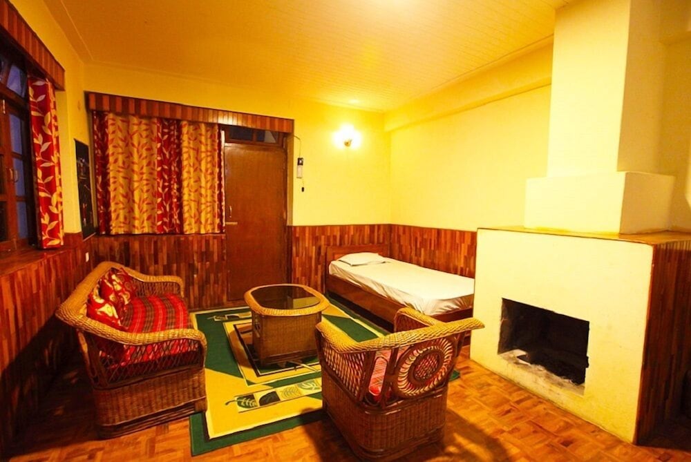 Hotel Teen Taley