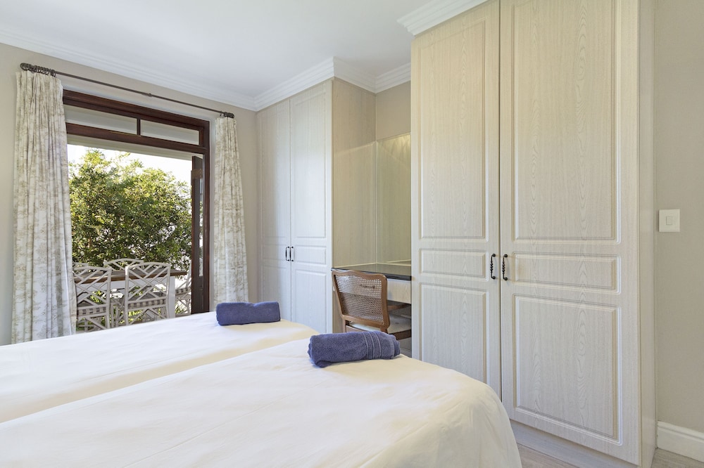 Winelands Golf Lodges at De Zalze