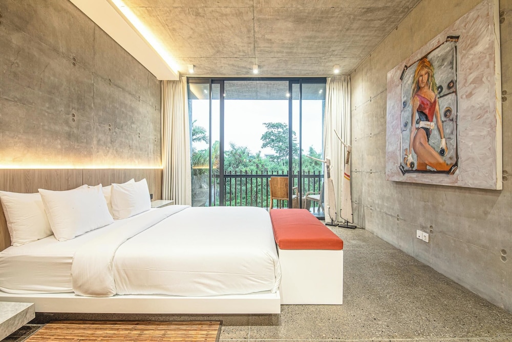 Modern 2BR Villa Enclosed Living Heart of Canggu
