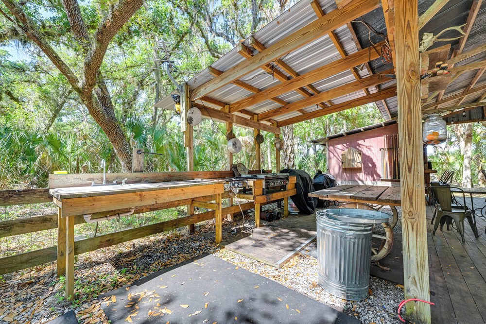 Spacious Sebring Family Cabin w/ Fun Barn + Yard!