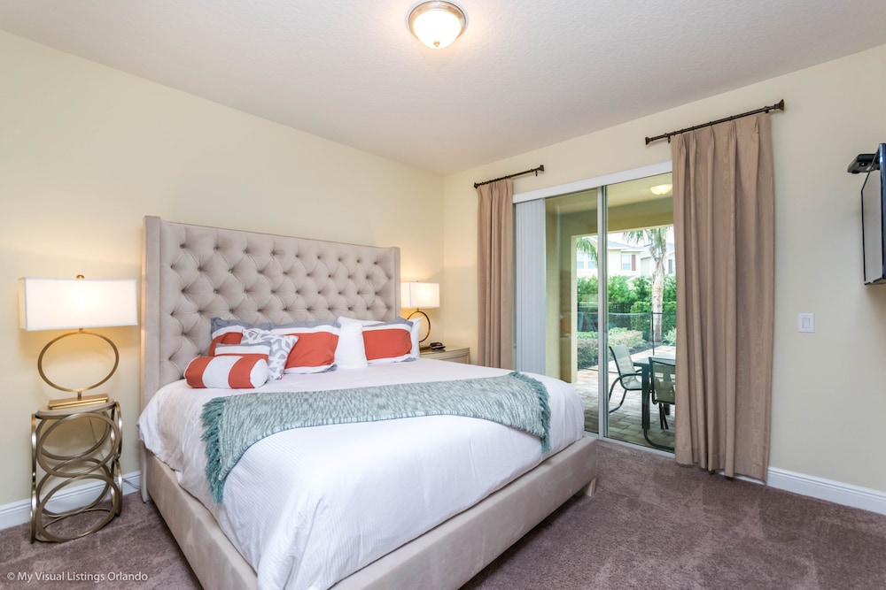 Luxury Villa 10 Bedrooms, Private Pool - Image 2