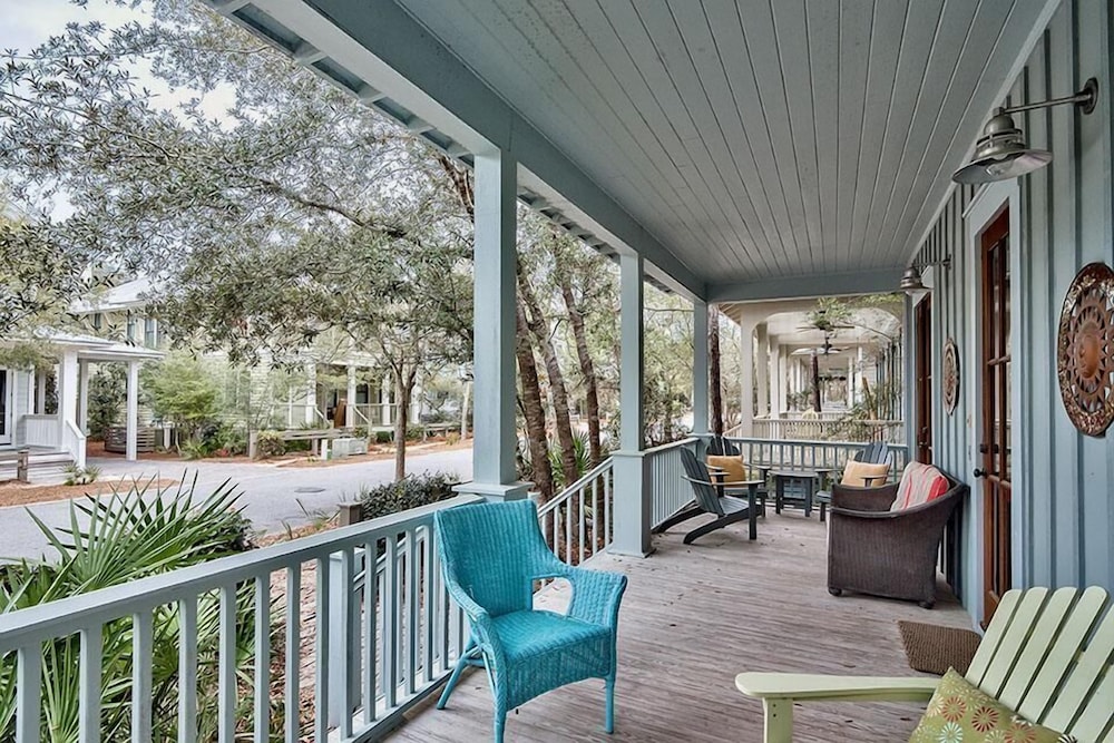 Ocean 52 3 Bedroom Holiday Home by Five Star Properties