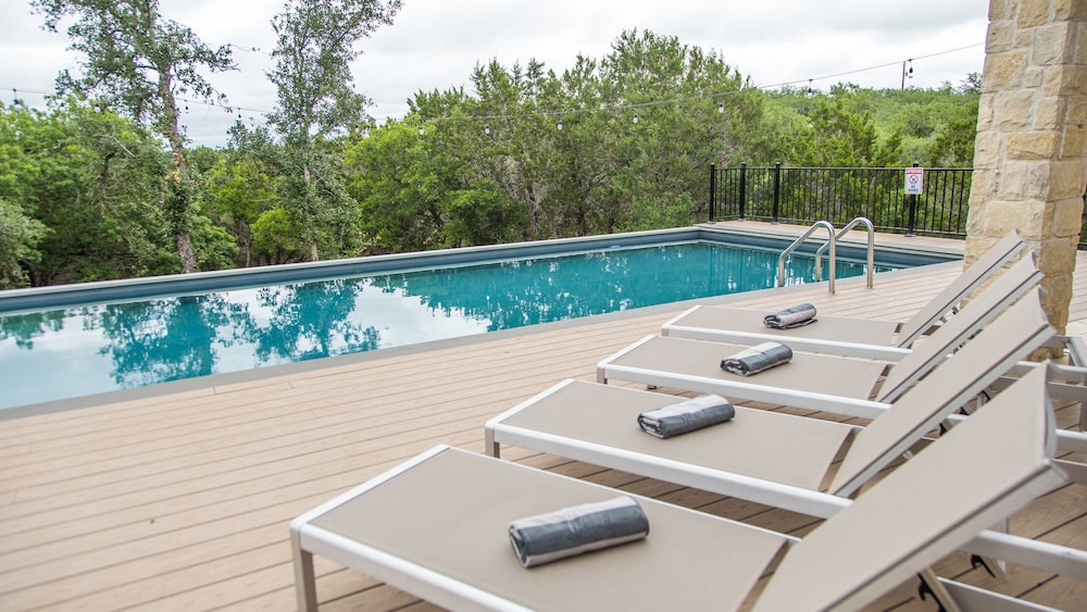 Spicewood Lodge W/pool, Hottub - Property Image 34
