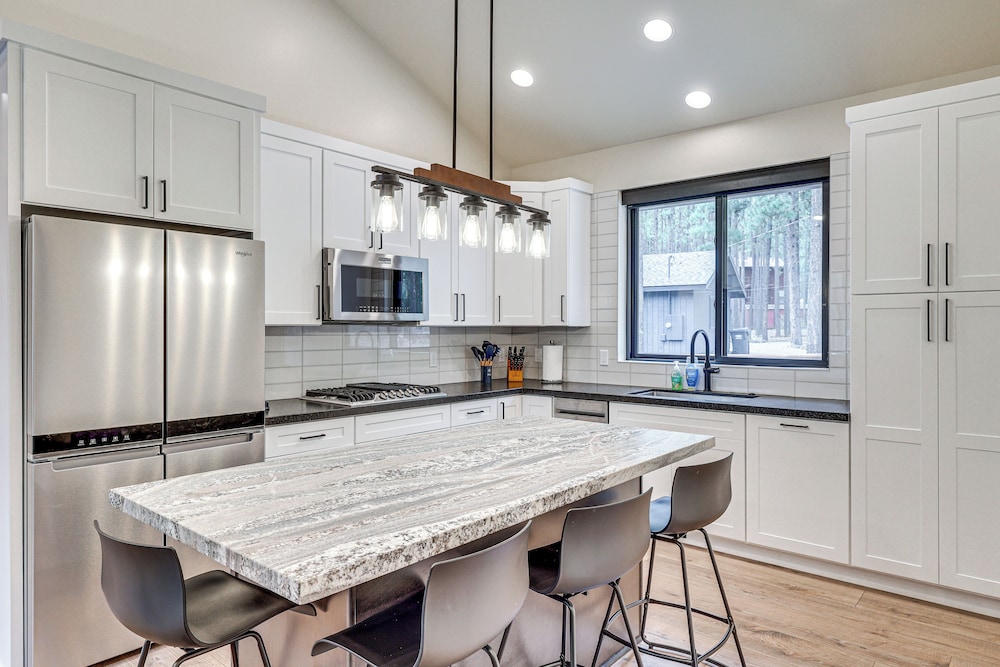 Contemporary & Cozy! Pinetop Country Club Casita