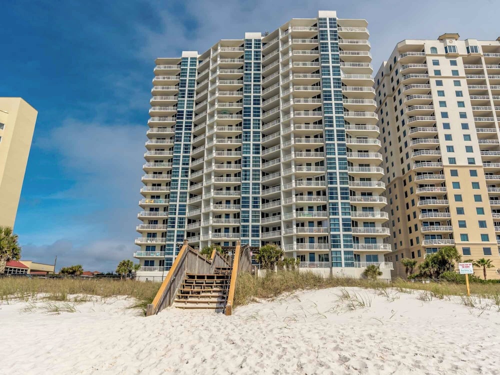 Palacio #202 by Southern Vacation Rentals