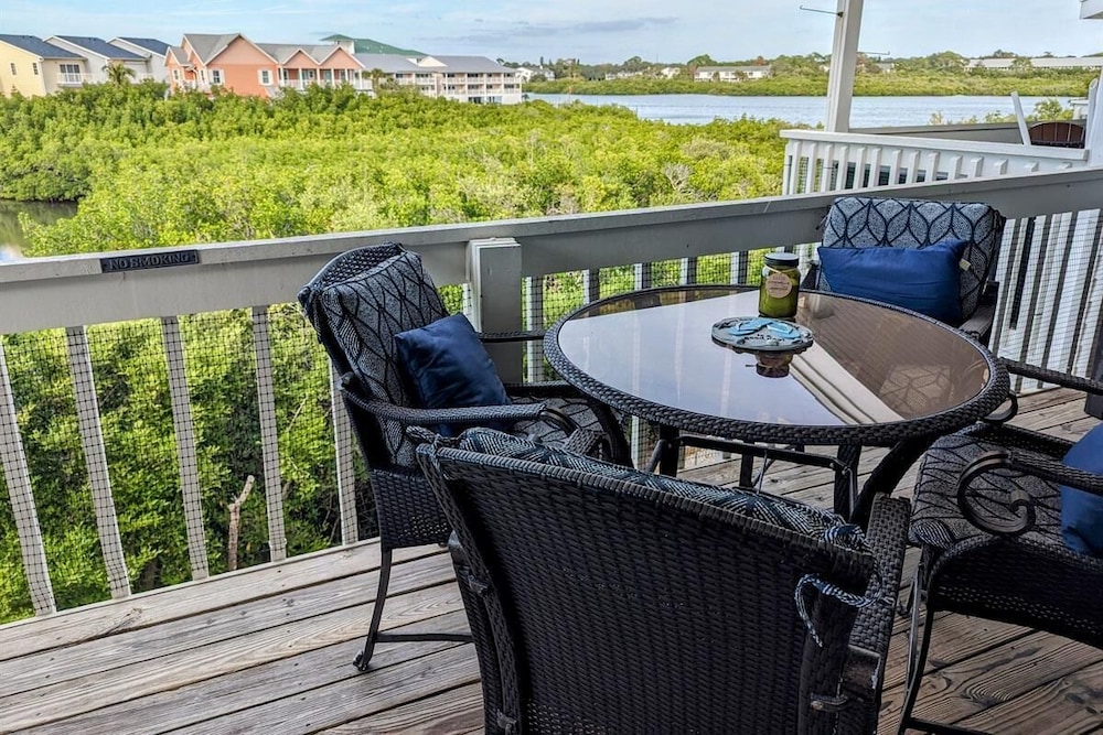 The Intercoastal #205 - Beachy Chic