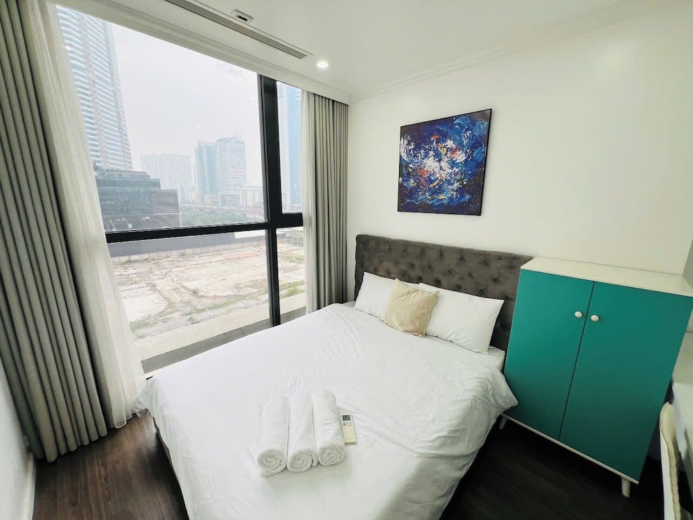 Daniel Homes - Vinhomes SkyLake Luxury