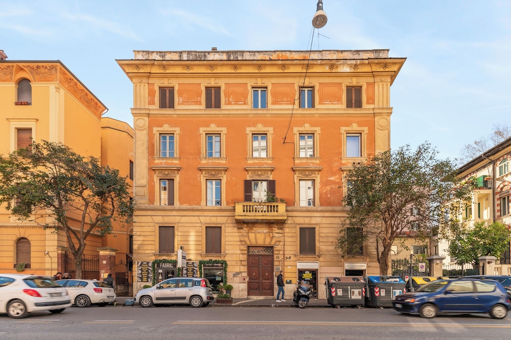 Vatican Beautiful 2Br Apartment With Terrace