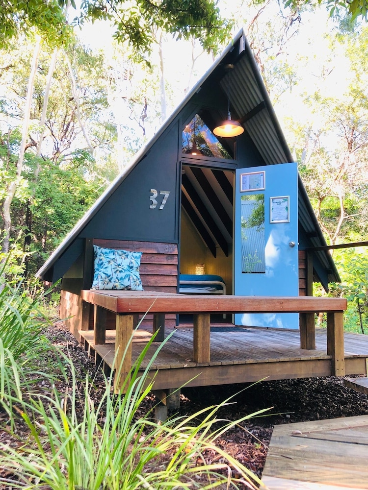 Hotel Bungalow Bay Koala Village - Hostel - Image 1