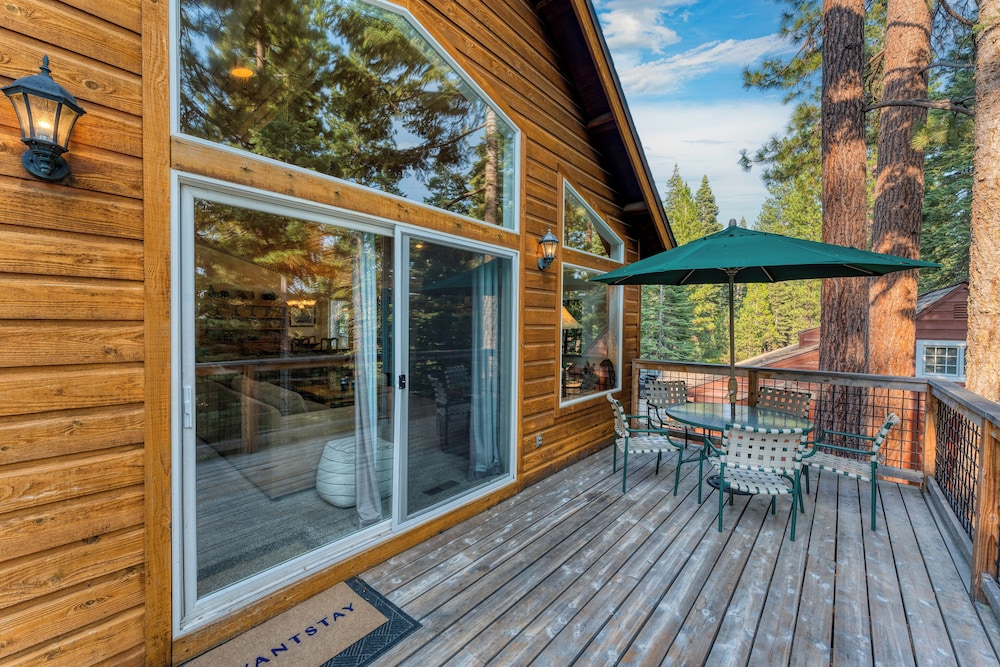 Tahoe Vista by Avantstay Central Location + Patio