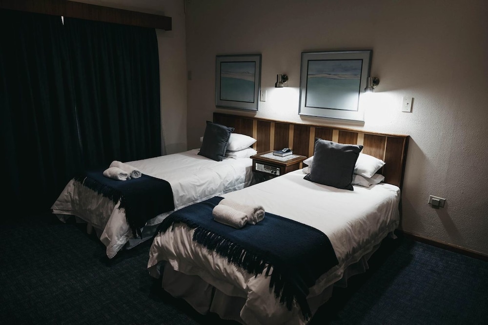 Karoo Country Inn Hotel