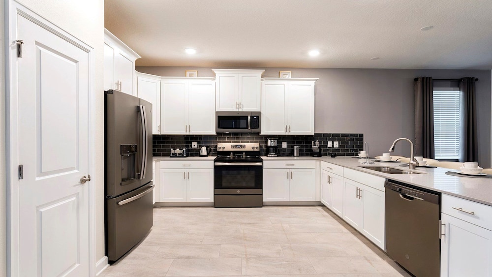 Family Oasis With Pool, Near Disney