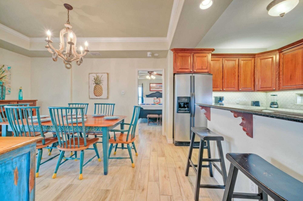 2 Homes, Sleeps 22 Steps to the Beach, Private Pool, Fire Pit, Balcony Views