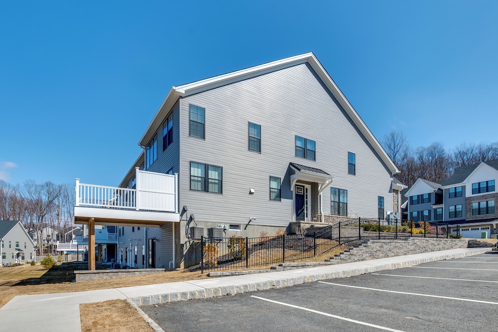 10 Mi to Morristown: Stylish Home Near Trails!