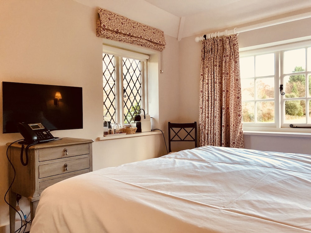 The Dorset Arms Cottages