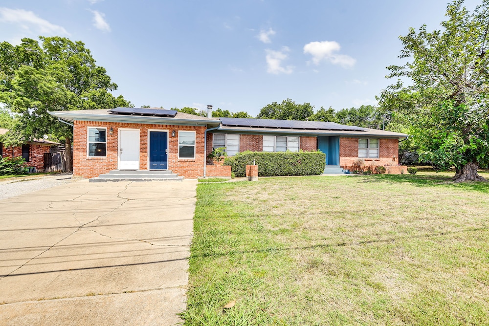 Denton Vacation Rental Near UNT & Downtown!