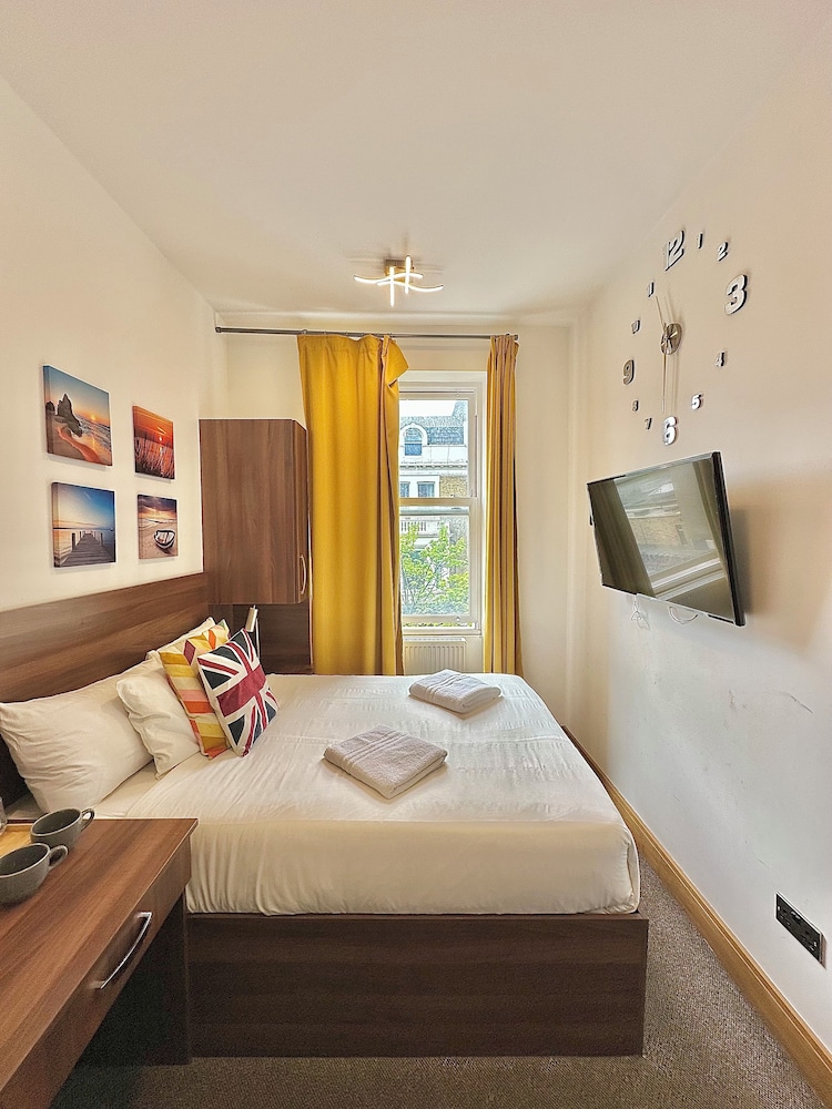 205 Earls Court