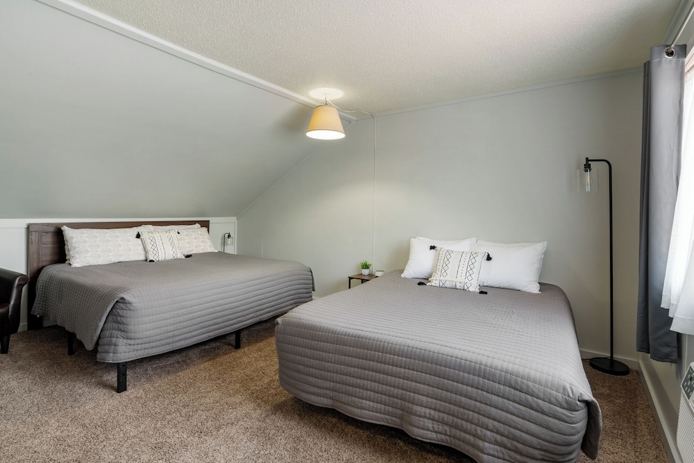 Cadillac Vacations - Fife Lake Lodge - Property Image 5