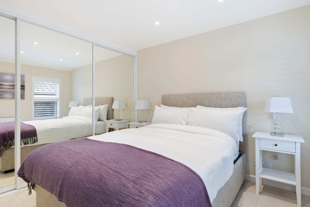 Bright 1 Bedroom House near Edgware Road