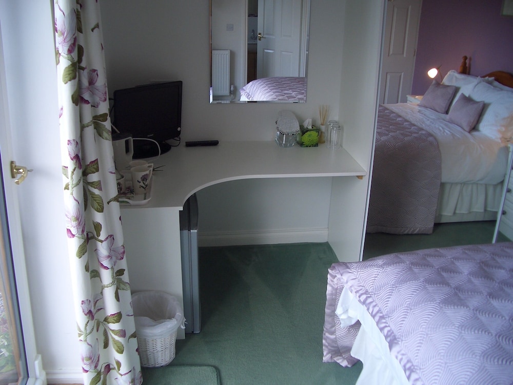 Quixhill - Denstone - Dove Meadow B & B