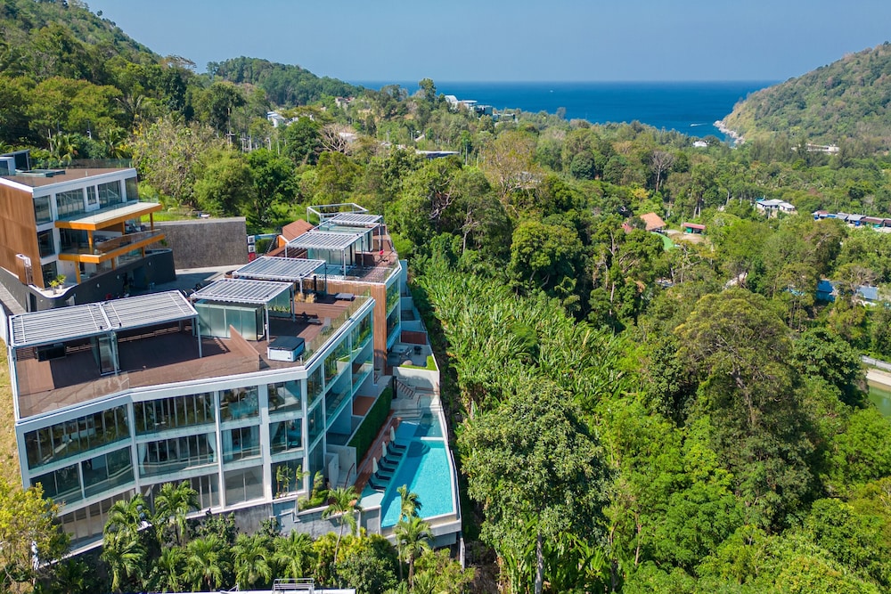 SeaView BluePoint Apartment 819