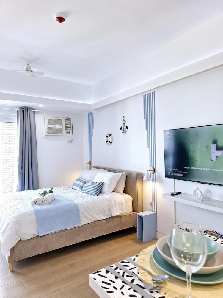 Luxury Coastal, Grand Canal View