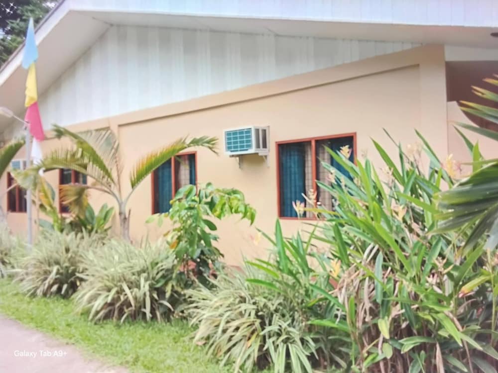 Room-camiguin Lanzones Resort Family roo