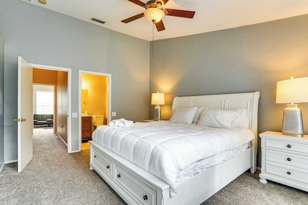 Shop, Golf & More: Family Retreat in Wesley Chapel