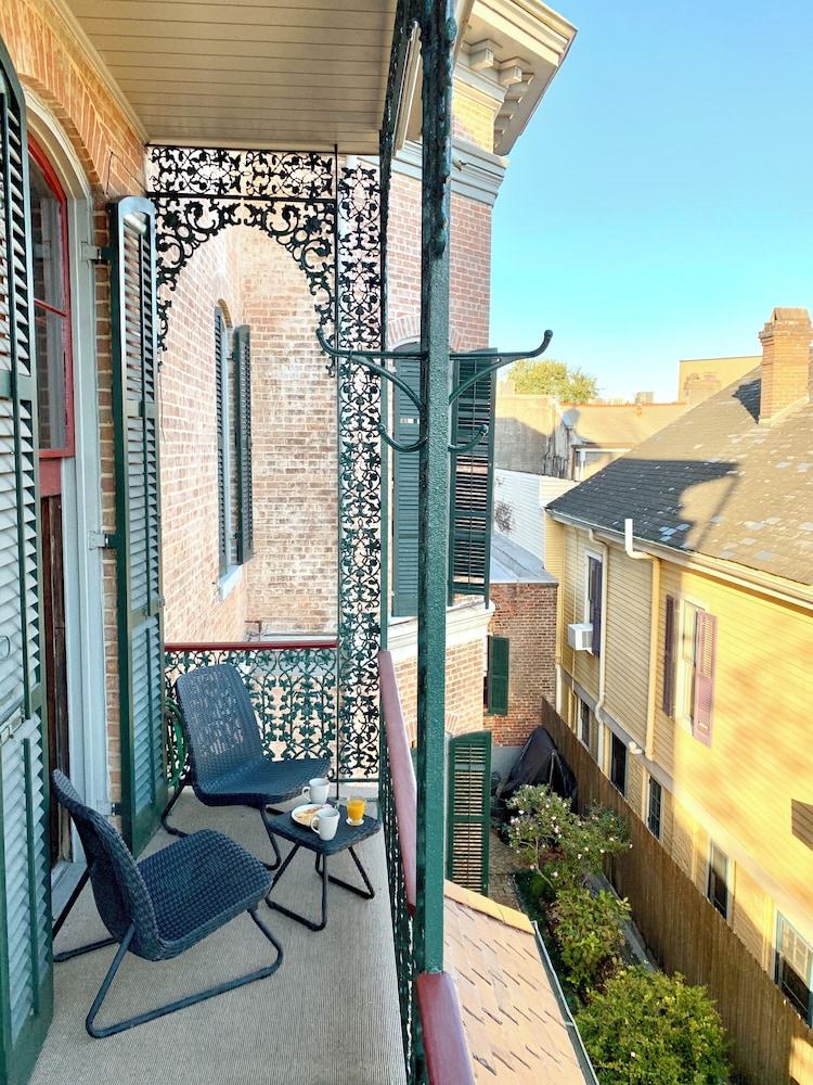 French Quarter Lanaux Mansion B & B