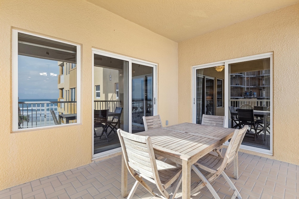 Atlantic Villas 302