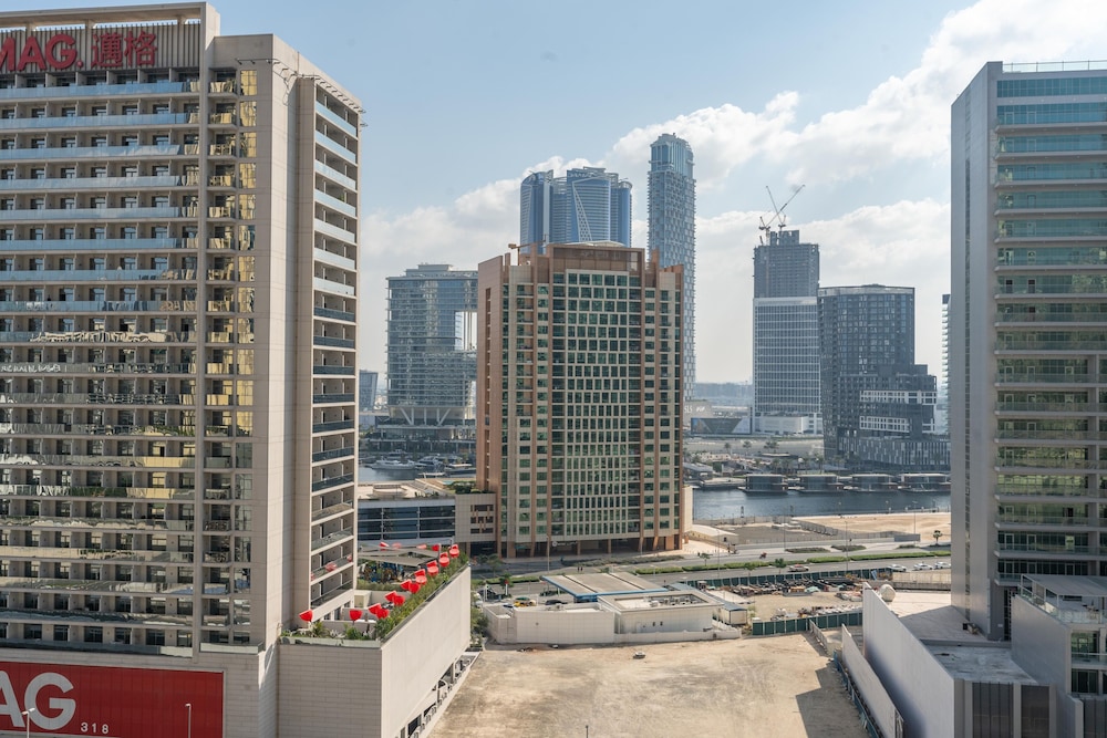 Lux BnB Burj Views Tower - Downtown