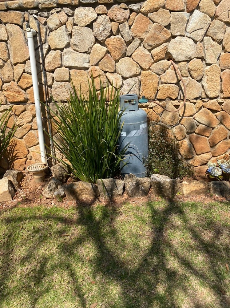 Stunning Private Cottage in the Heart of Nyanga - 2095