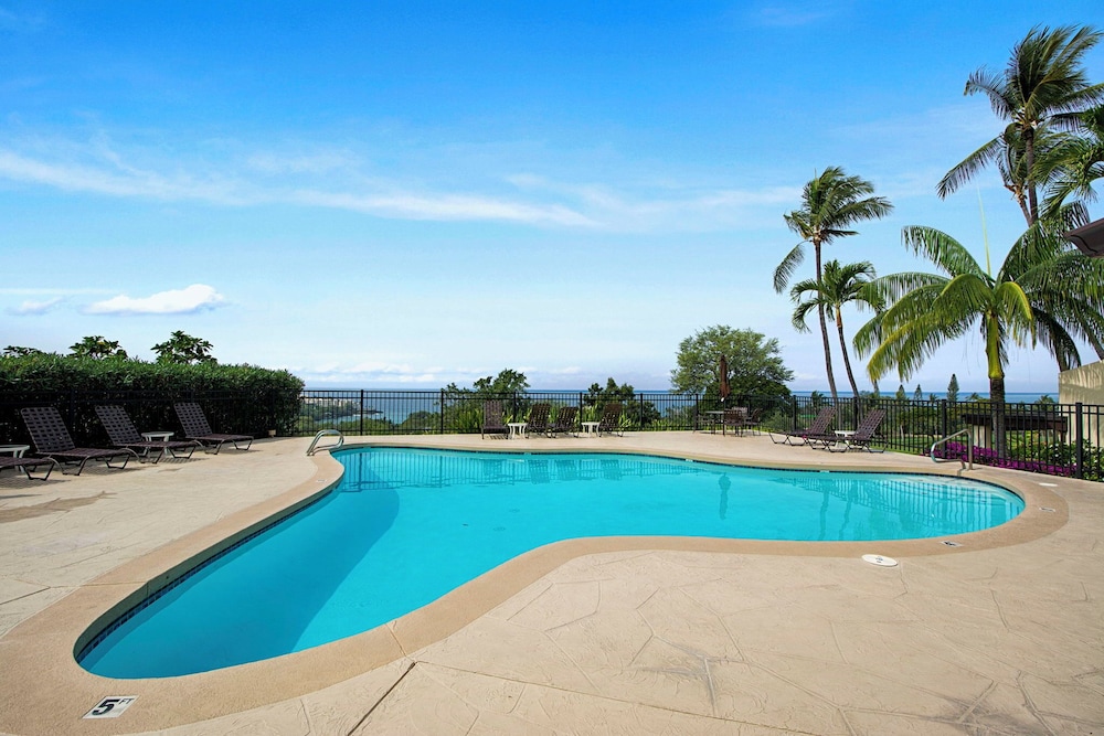 Fantastic Ocean & Golf Course Views - Close to Shopping & Beaches - Vrkcv