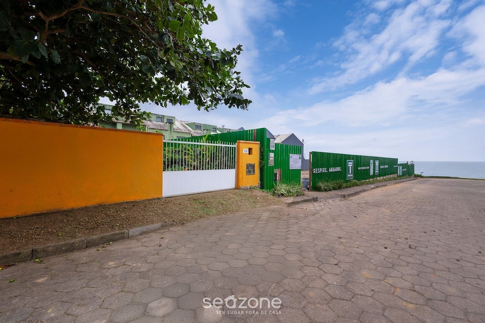 Charming House With BBQ by the sea Mon0099