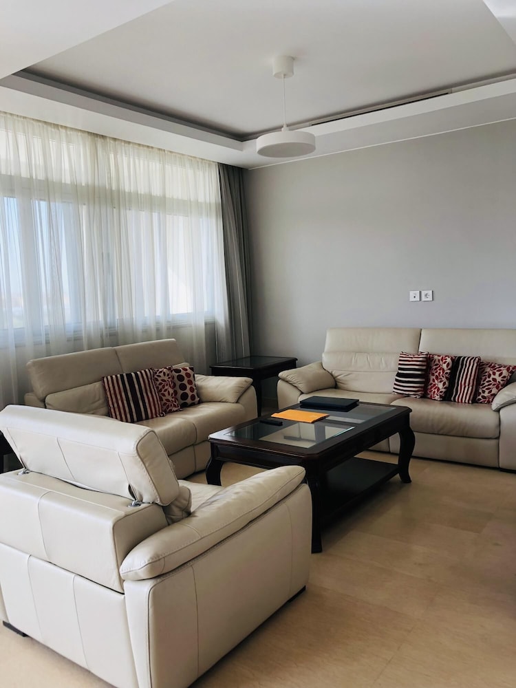 Vesta - Luxury Apt - 3BR - Cfc VII view 5