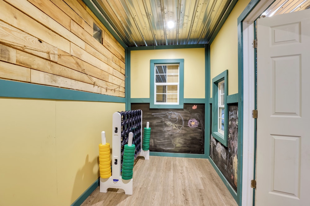 The Toasted Marshmallow Ski & Lake Game Barn
