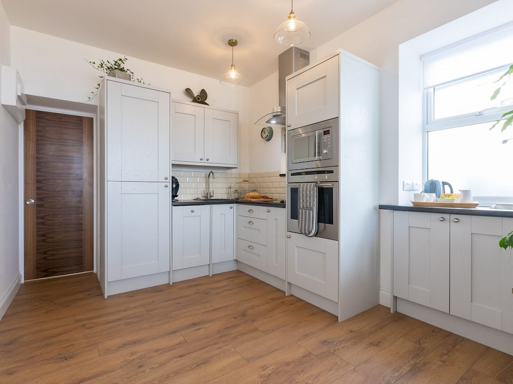 Hepworth Apartment