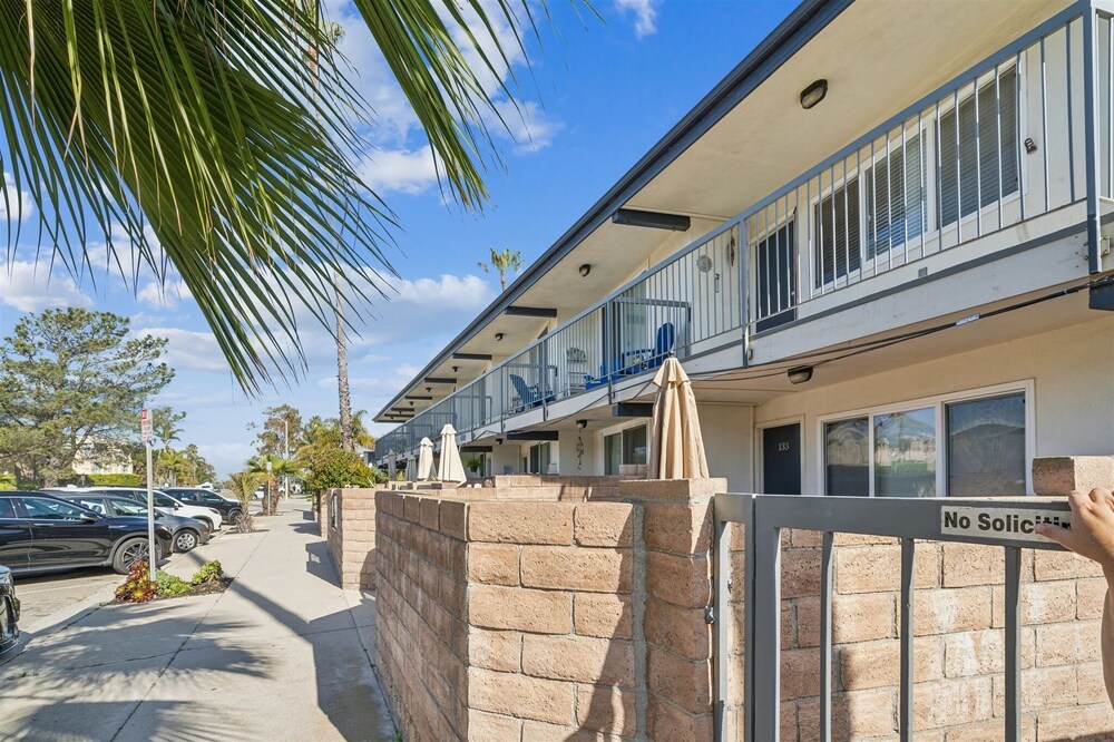 Beach Condo W/private Patio #133 1 Bedroom Condo by Sunset Shores Condominiums