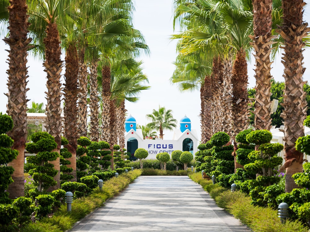Rubi Platinum Spa Resort & Suites - All Inclusive