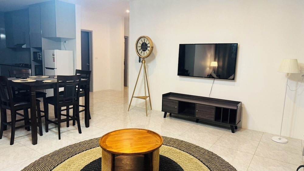 Peaceful Nadi Base Retreat