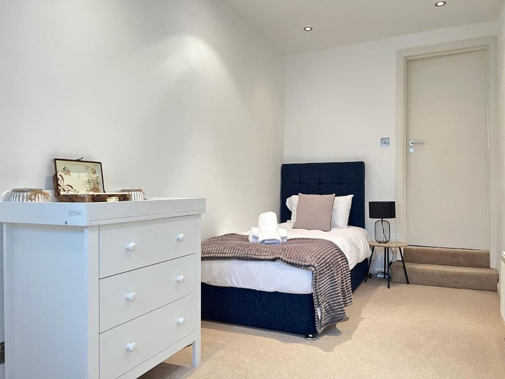 The Heart of Kensington Mews - Private House-Centrally Located-Great Transport