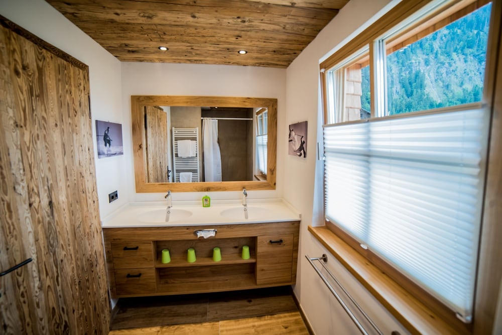 Braitos Seaside Lodges