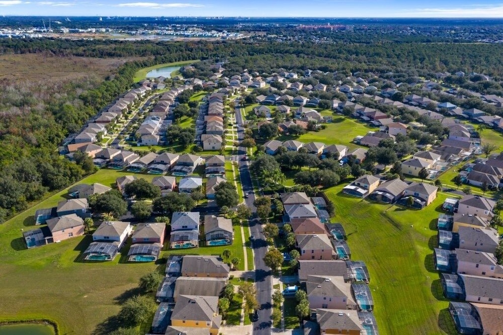 Private 5 Bed Pool/spa - Free Wifi - Gated Resort 5 Bedroom Villa by Redawning - Image 3