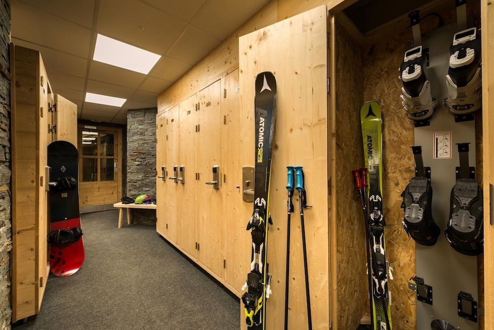 Nice Apartment Near the Center of Val Thorens