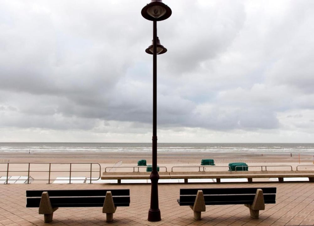Seaview Apartment in De Haan for two