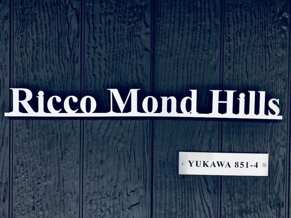 Ricco Mond Hills Apartment House 101