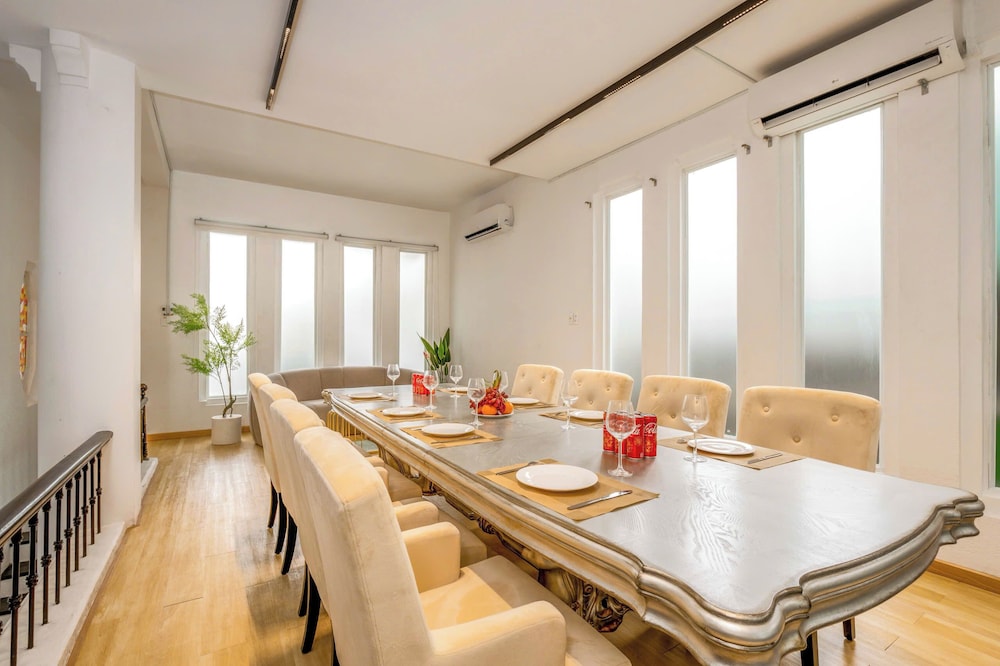 Lux white villa 9 Bedrooms