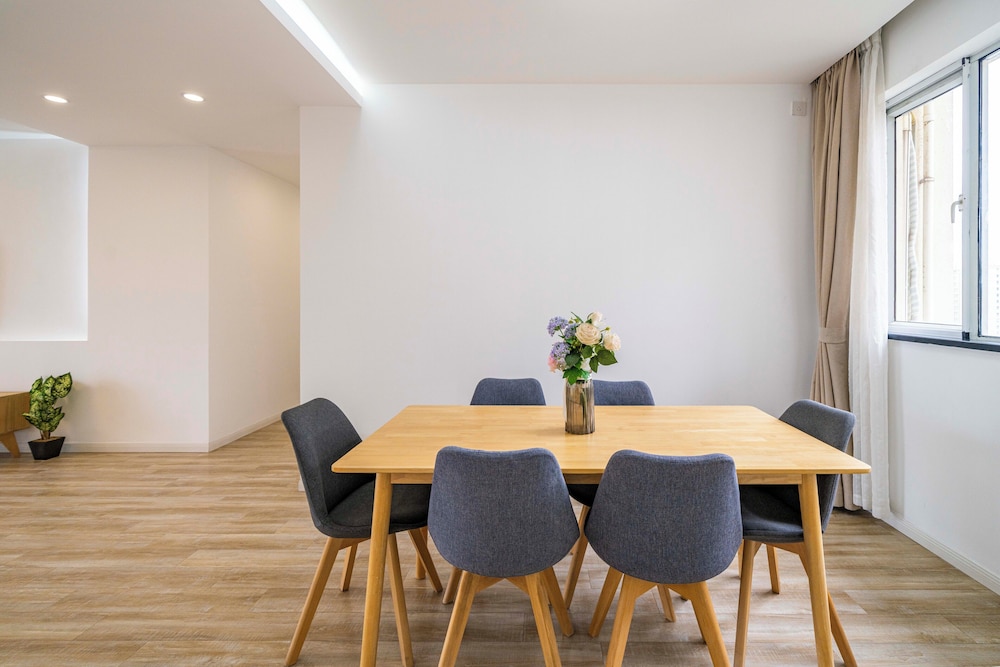 Tyms 4BR 2BA APT TianShan Changning