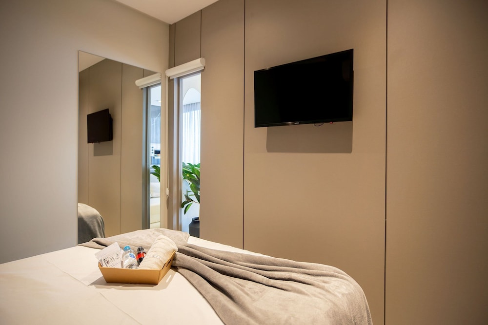 Elegance Residence