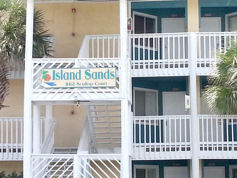 Island Sands 102